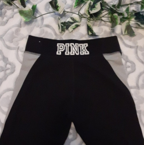 PINK Victoria's Secret Ultimate Leggings - Picture 9 of 16